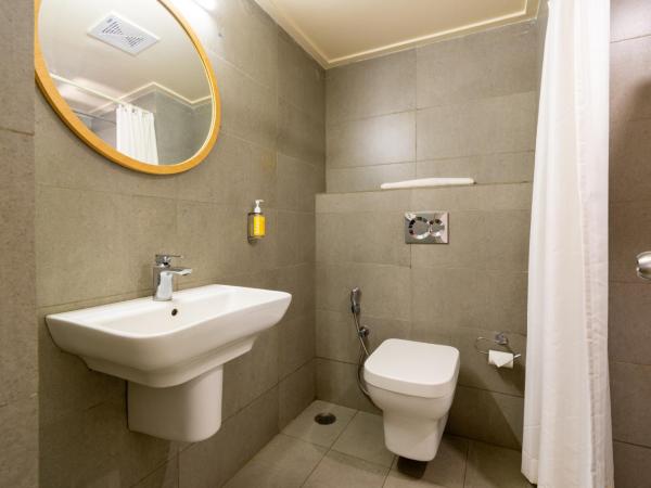 Bloom Hotel - HITEC City : photo 10 de la chambre chambre standard lit queen-size