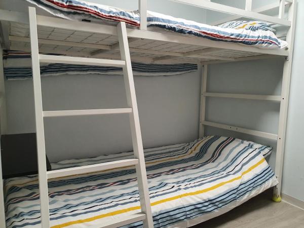 Bunk Backpackers Guesthouse : photo 5 de la chambre chambre lits jumeaux Économique