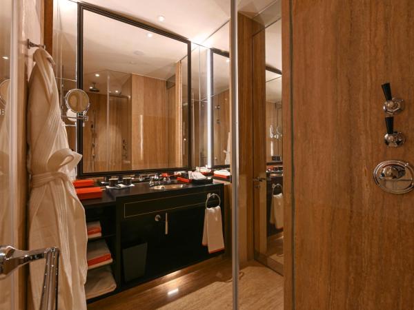 Grand Hyatt Gurgaon : photo 8 de la chambre chambre lit king-size - accès au club