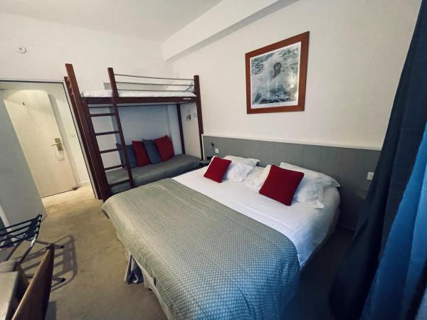 Hôtel Quic en Groigne : photo 2 de la chambre chambre familiale avec douche