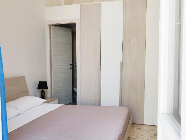 Wish Rooms Lecce : photo 2 de la chambre chambre familiale avec balcon