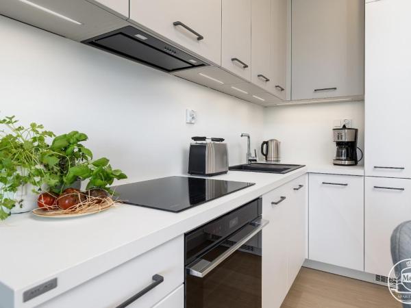 Polanki Aqua - Aquapark, Free Parking, Apartments M&M Kołobrzeg : photo 2 de la chambre apartment with balcony no pets