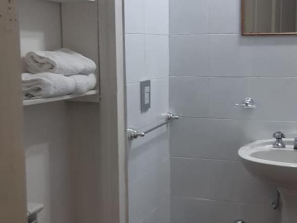 Hotel El Pibe : photo 6 de la chambre chambre double avec salle de bains privative