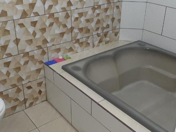 Charlott Hotel : photo 4 de la chambre chambre double deluxe avec baignoire