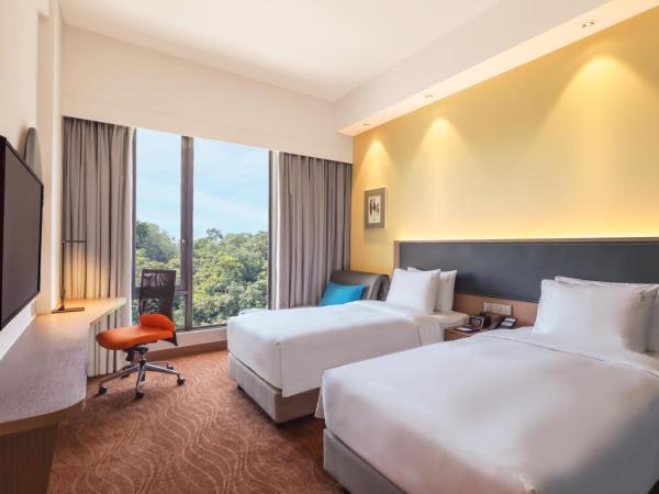 Holiday Inn Express Kota Kinabalu City Centre, an IHG Hotel : photo 2 de la chambre chambre standard