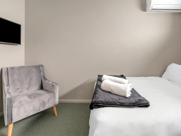 Illinois Hotel : photo 5 de la chambre chambre lit queen-size avec salle de bains commune 