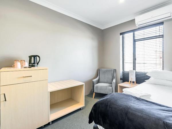 Illinois Hotel : photo 2 de la chambre chambre simple standard avec salle de bains commune