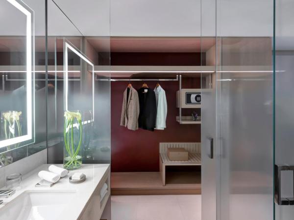 Four Seasons Hotel Dubai International Financial Centre : photo 3 de la chambre chambre lit king-size deluxe difc