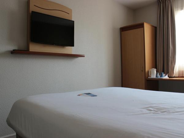 Kyriad Hotel Montpellier Centre Antigone : photo 3 de la chambre chambre double