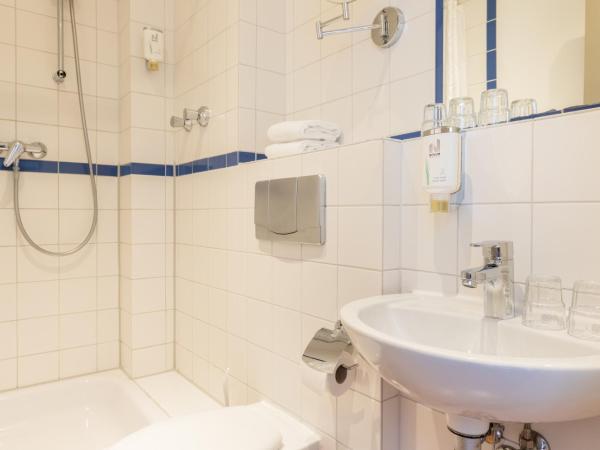 Hotel Aldea Berlin : photo 4 de la chambre chambre triple standard