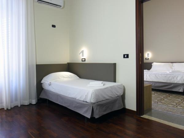 Hotel Roma 62 : photo 3 de la chambre chambre triple supérieure