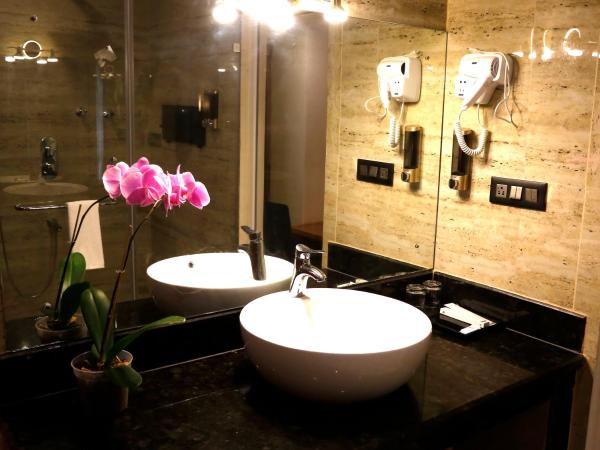 Leroy Grand - Yeshwanthpur : photo 2 de la chambre chambre lit king-size deluxe