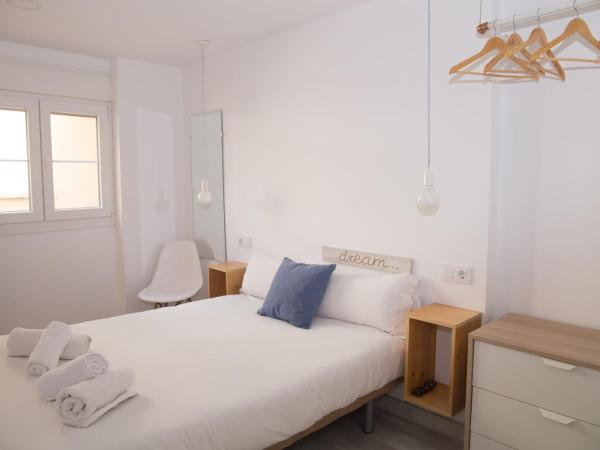 The Nomad Hostel&Pension : photo 3 de la chambre chambre double avec vue interne