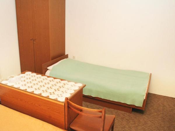 Rooms by the sea Vodice - 4228 : photo 3 de la chambre chambre triple avec balcon - vue sur mer