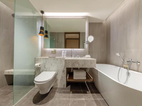 PARKROYAL on Beach Road, Singapore : photo 2 de la chambre chambre double ou lits jumeaux premier club parkroyal