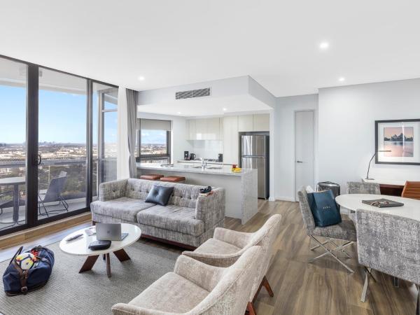 Meriton Suites Church Street, Parramatta : photo 2 de la chambre suite 3 chambres - vue sur rivière