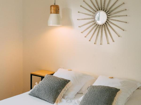 Villa Les Hydrangéas : photo 3 de la chambre petite chambre double avec vue sur le jardin