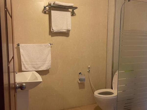 Kirin Guesthouse and Restaurant : photo 4 de la chambre chambre lit queen-size 