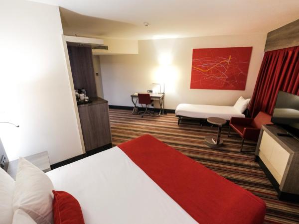 Ramada Plaza By Wyndham Izmir : photo 5 de la chambre chambre lit king-size - non-fumeurs