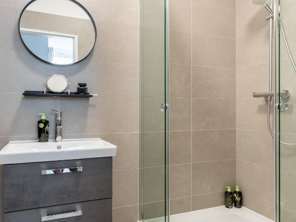 limehome Berlin Luise Henriette Str - Digital Access : photo 4 de la chambre suite simple Économique avec terrasse