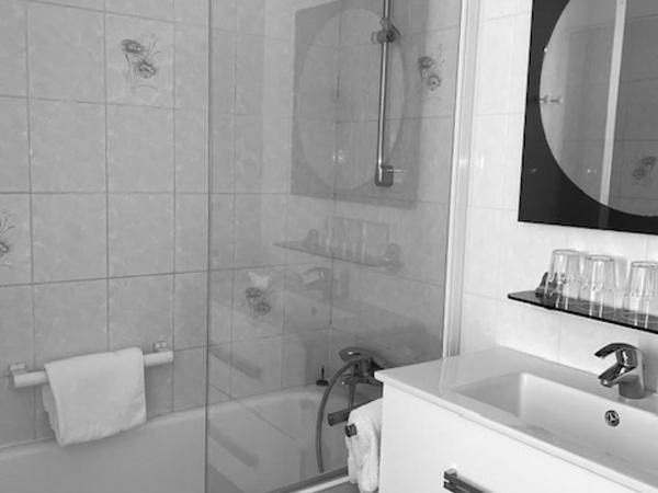 Hôtel de la Pointe du Grouin : photo 3 de la chambre chambre triple - vue sur mer