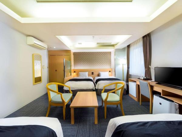 SureStay Plus Hotel by Best Western Shin-Osaka : photo 2 de la chambre chambre familiale avec 4 lits simples - non-fumeurs