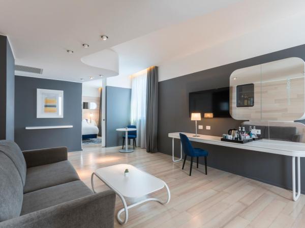 voco Milan-Fiere, an IHG Hotel : photo 5 de la chambre suite lit king-size – non-fumeurs