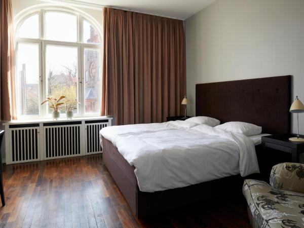 First Hotel Grand : photo 5 de la chambre chambre double standard