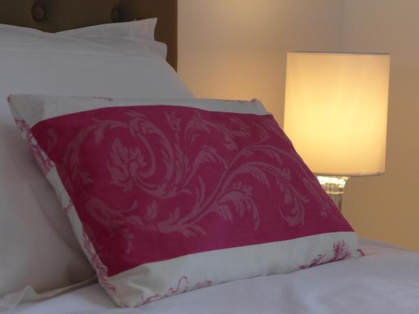 Les Versaillaises : photo 3 de la chambre chambre xviiie siècle