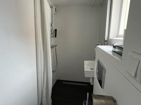 Heart of Amsterdam Hostel : photo 6 de la chambre chambre simple standard