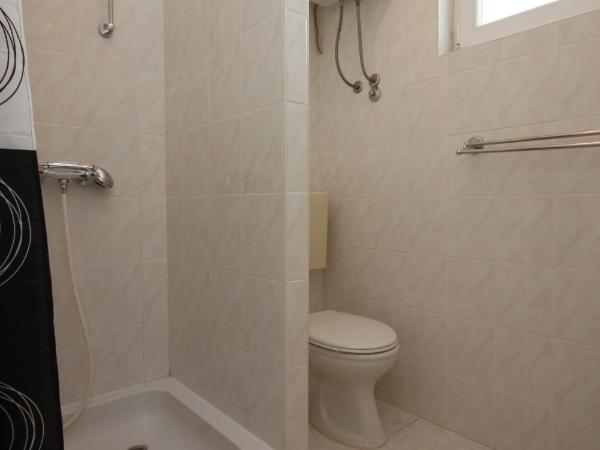 Apartments and rooms by the sea Vodice - 6182 : photo 3 de la chambre chambre double avec balcon - vue sur mer