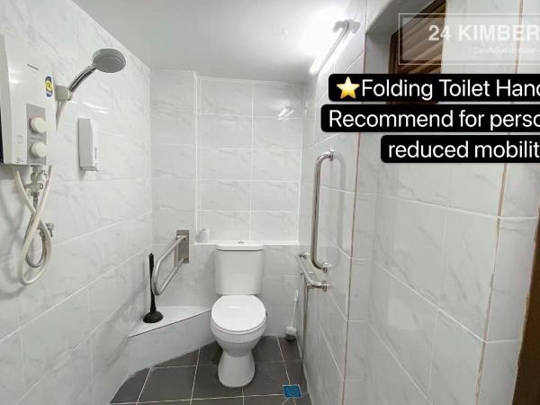 24 Kimberley : photo 7 de la chambre chambre double avec salle de bains commune