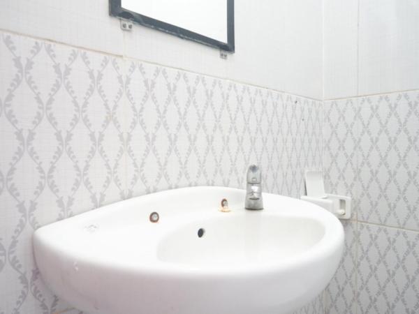 ReDdoorz At Mahameru Residence Yogyakarta : photo 3 de la chambre chambre simple standard