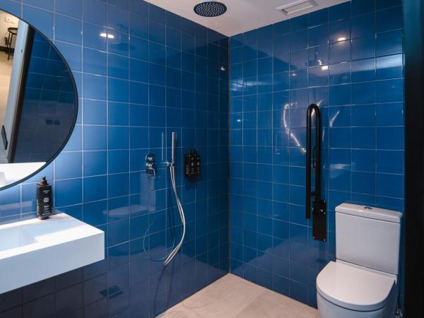 LATROUPE La Granja : photo 5 de la chambre chambre lits jumeaux