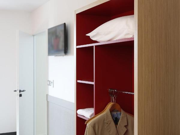 B&B HOTEL Gap : photo 4 de la chambre chambre double - accessible aux personnes  mobilit rduite 