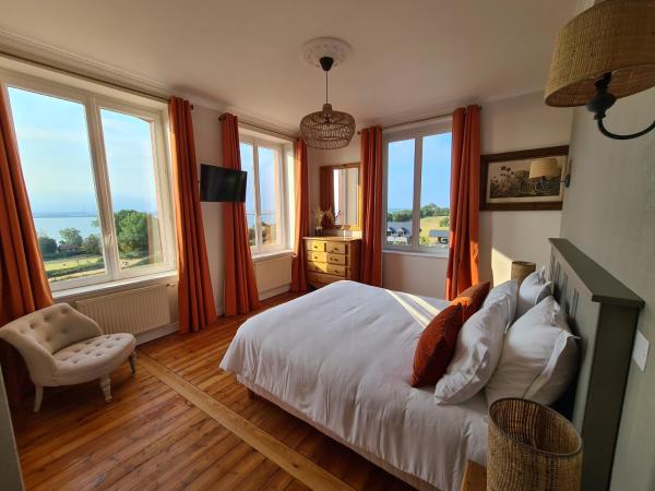 La Terrasse de l'Estuaire - Honfleur : photo 3 de la chambre chambre lit queen-size - vue sur mer