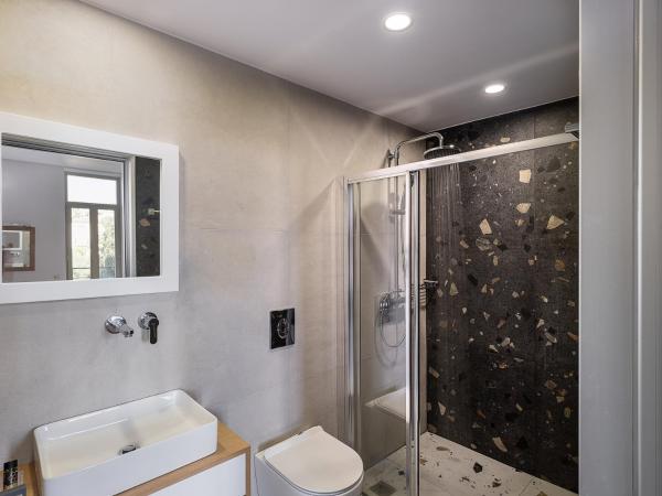 Cretan Berry Kondylaki : photo 9 de la chambre suite lit king-size avec balcon