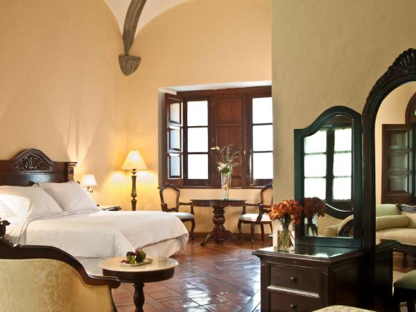 Fiesta Americana Hacienda San Antonio El Puente Resort & Spa : photo 2 de la chambre suite lit king-size