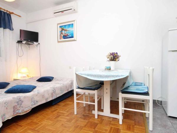 Apartments and rooms with a swimming pool Novalja, Pag - 9334 : photo 7 de la chambre appartement 1 chambre avec terrasse - vue sur mer