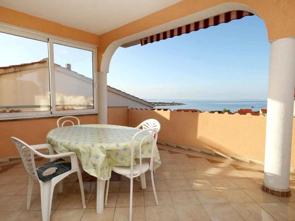 Apartments and rooms with a swimming pool Novalja, Pag - 9334 : photo 8 de la chambre appartement 1 chambre avec terrasse - vue sur mer