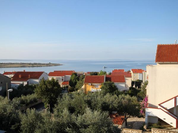Apartments and rooms with a swimming pool Novalja, Pag - 9334 : photo 9 de la chambre appartement 1 chambre avec terrasse - vue sur mer