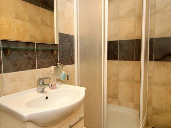 Apartments and rooms with a swimming pool Novalja, Pag - 9334 : photo 3 de la chambre studio avec terrasse