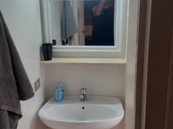 Paky's House : photo 7 de la chambre chambre quadruple - vue sur jardin