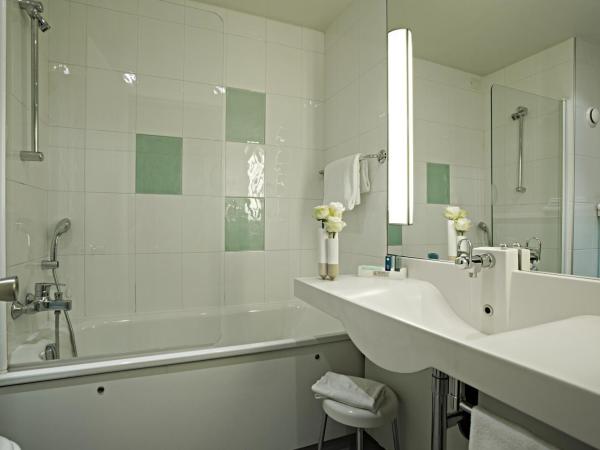 Novotel Milano Linate Aeroporto : photo 10 de la chambre chambre lits jumeaux supérieure