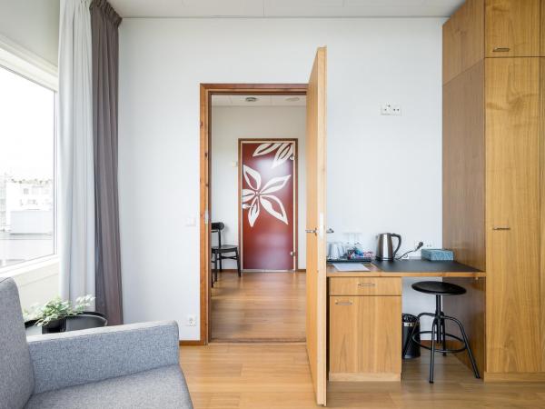 Hiisi Hotel Helsinki Jätkäsaari : photo 5 de la chambre suite junior avec sauna