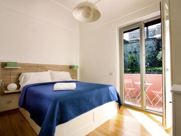 Capri Inn : photo 2 de la chambre chambre double – vue sur ville