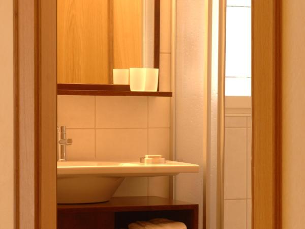 Hotel Viktoria-Leukerbad-Therme : photo 3 de la chambre chambre simple avec balcon - accès au spa et au téléphérique