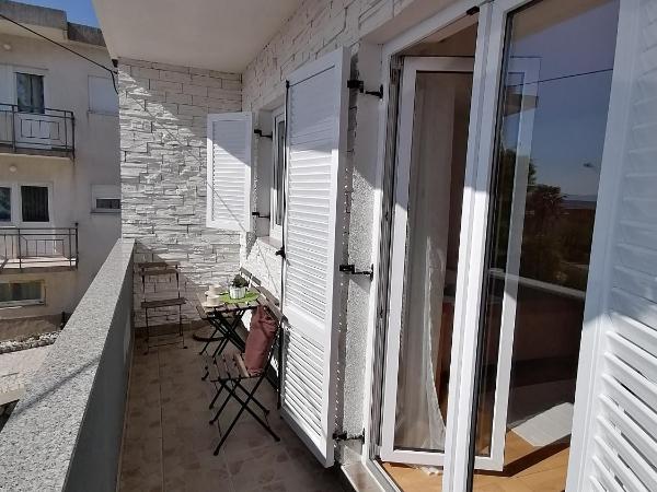 Double Room Crikvenica 12305b : photo 5 de la chambre chambre double avec balcon - vue sur mer