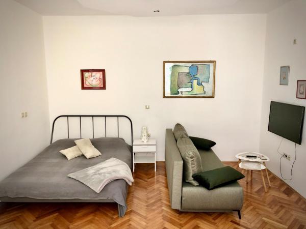 Apartments and rooms by the sea Opatija - 14937 : photo 1 de la chambre studio