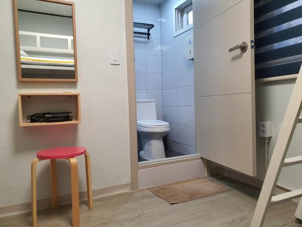 Bunk Backpackers Guesthouse : photo 1 de la chambre chambre lits jumeaux Économique